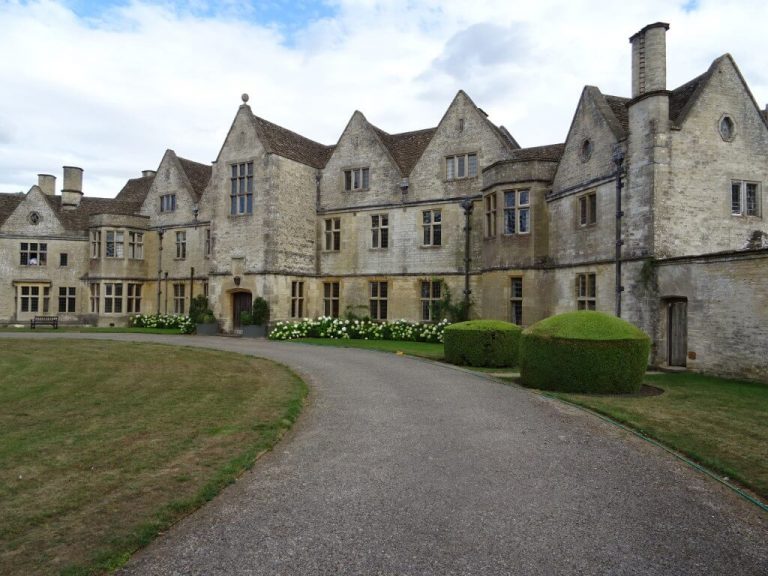 22 Beautiful Castles & Stately Homes in Gloucestershire Visit