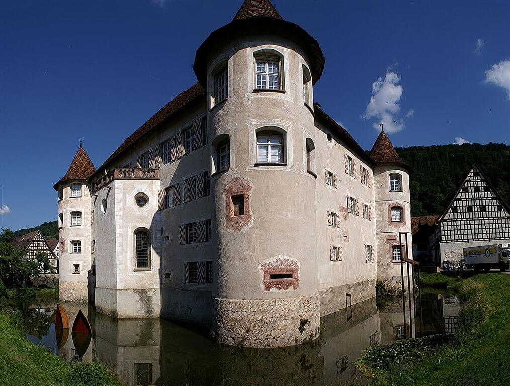 wasserschloss-glatt-castles-black-forest-germany-visiteuropeancastles