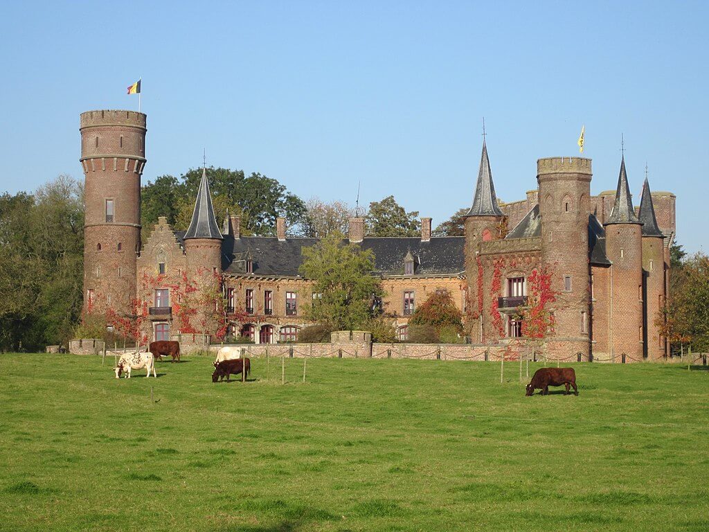 wijnendale-castle-brugge-visiteuropeancastles