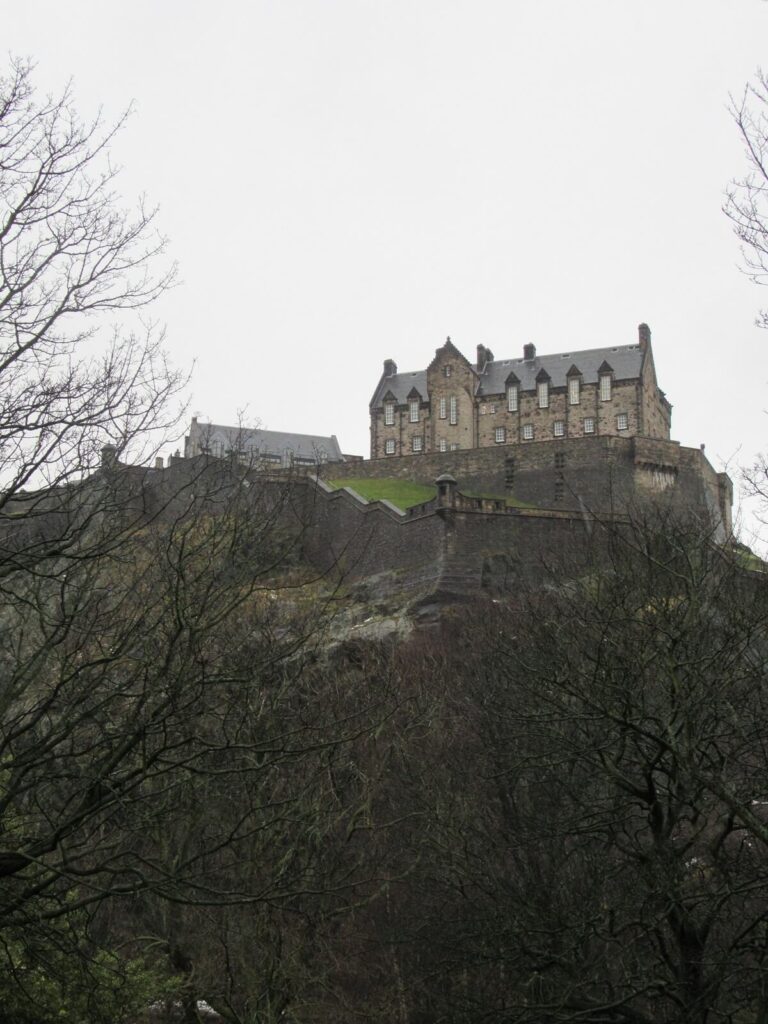 25 Castles near Edinburgh