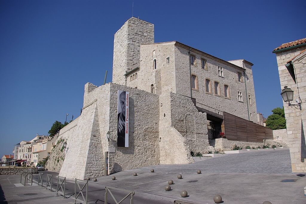 musee-picasso-antibes-castles-nice-visiteuropeancastles