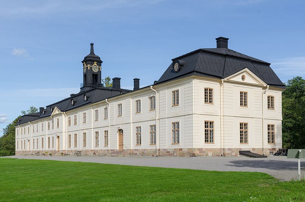 Svartsjö-slott-castles-lake-mälaren-visiteuropeancastles
