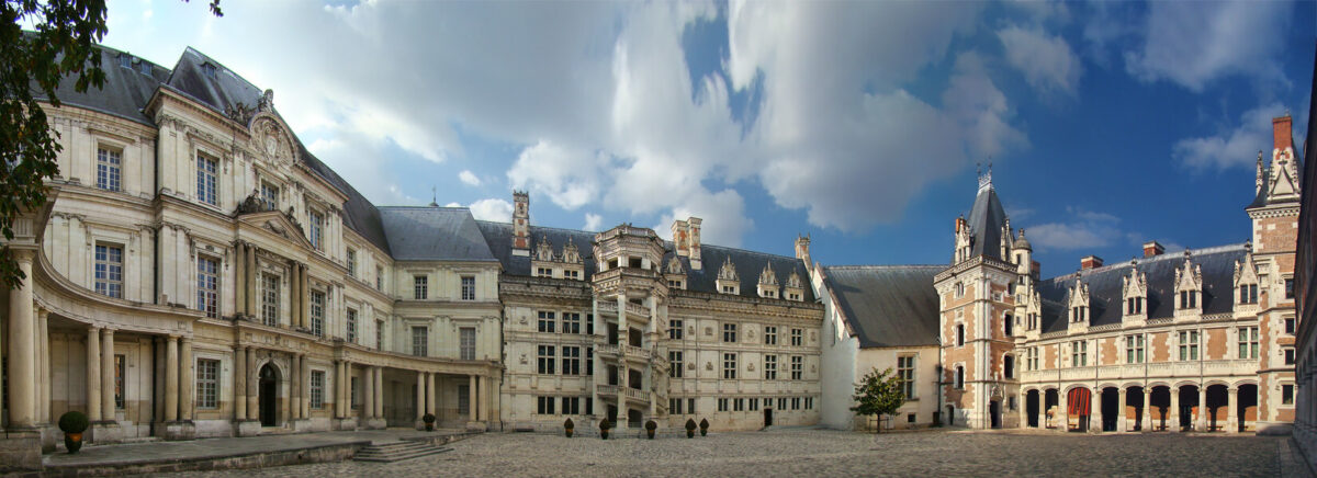 chateau-de-blois-castles-loire-valley-visiteuropeancastles