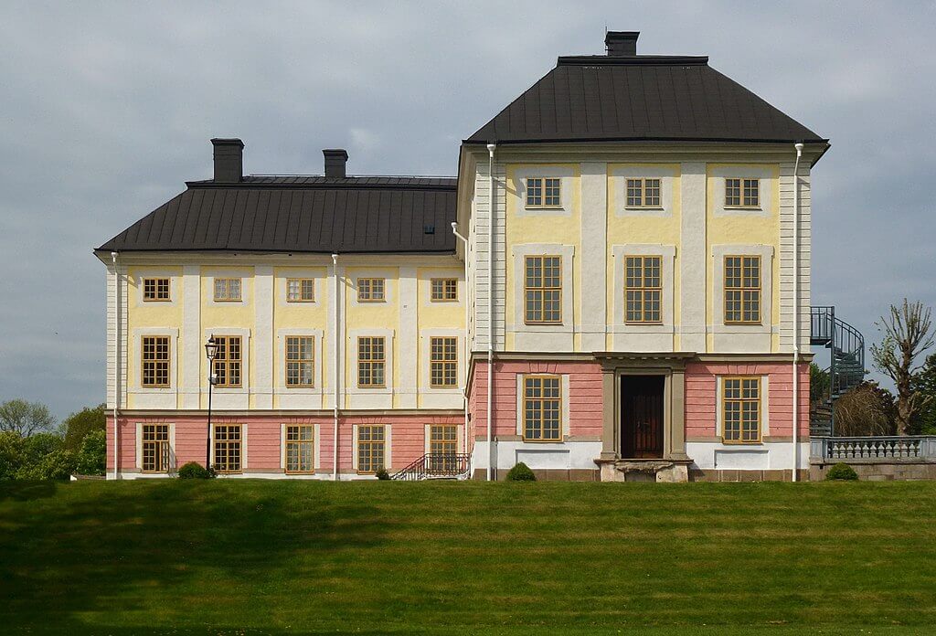 ekolsund-castle-uppsala-sweden-visiteuropeancastles