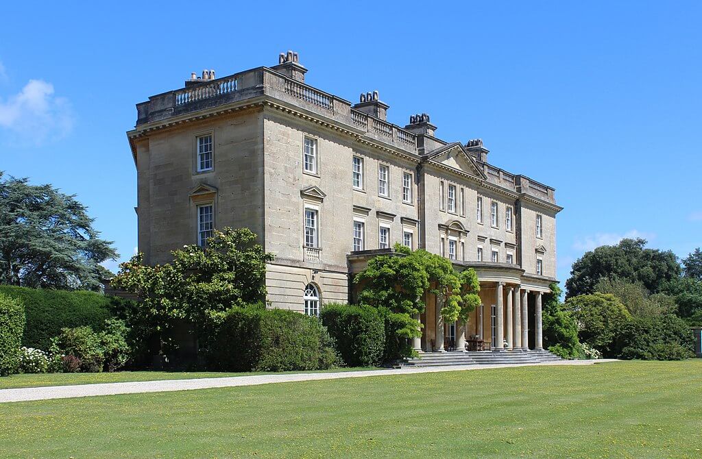 exbury-house-neoclassical-architecture-rothschild-residence-england