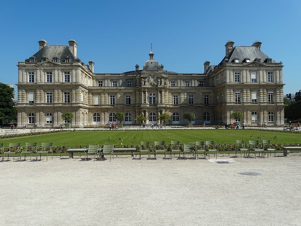 palais-du-luxembourg-royal-palace-france-visiteuropeancastles