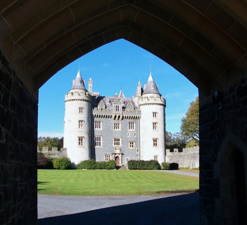 killyleagh-castle-gateway-belfast-northern-ireland