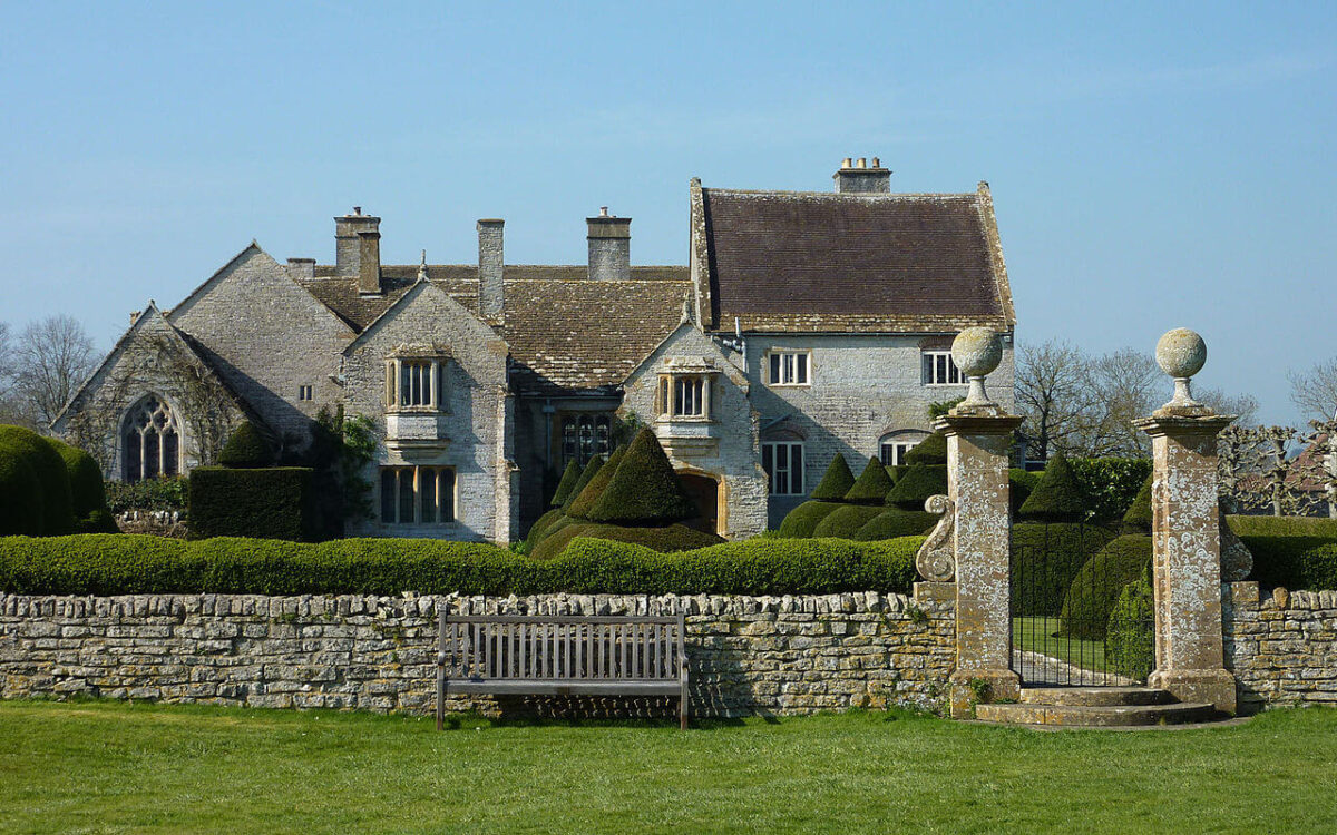 lytes-cary-manor-house-somerset-england