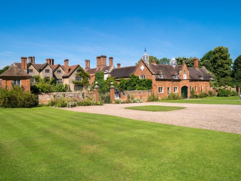 The Best Castles and Stately Homes in Warwickshire Visit European Castles