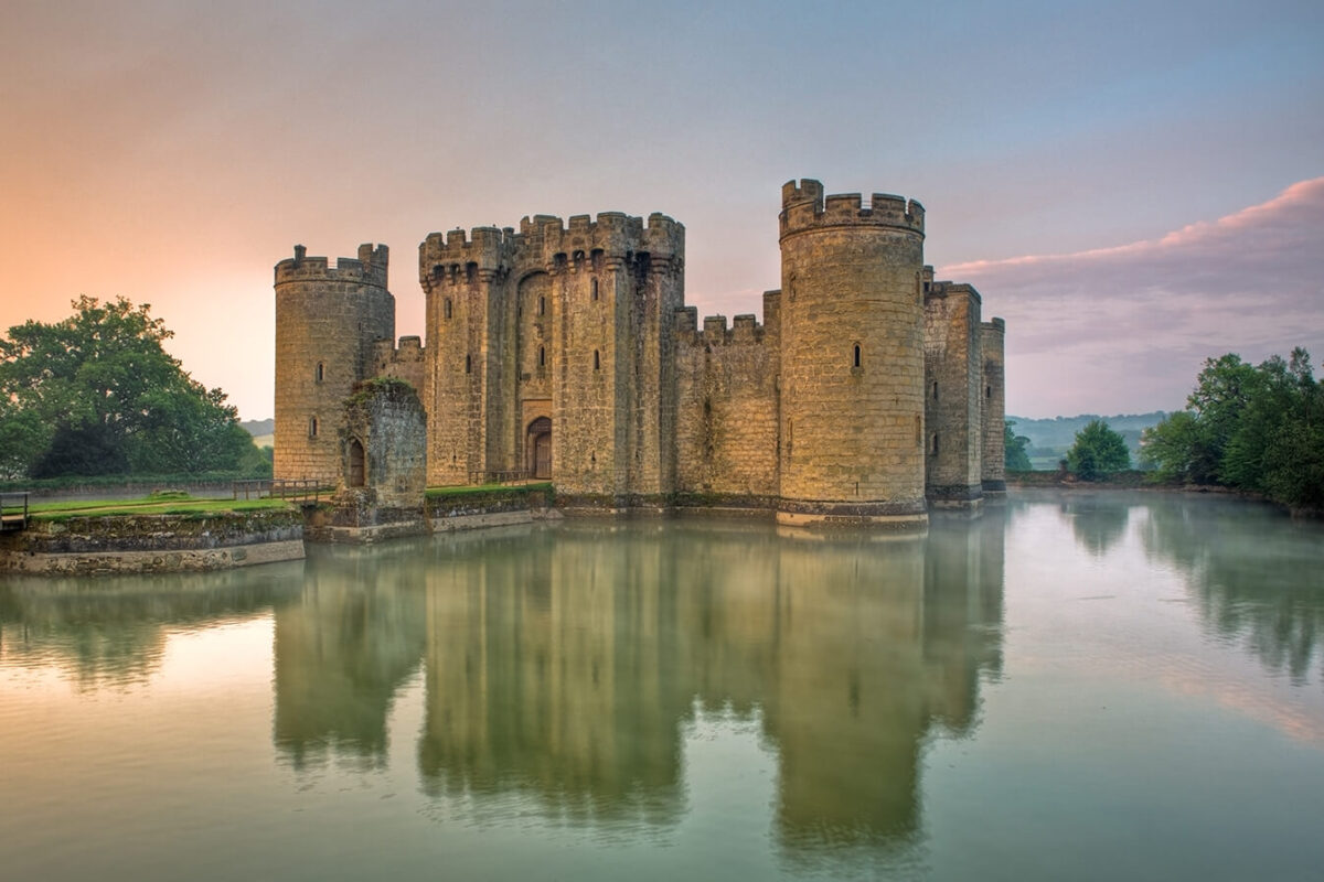 bodiam-castle-moated-castle-east-sussex-picturesque