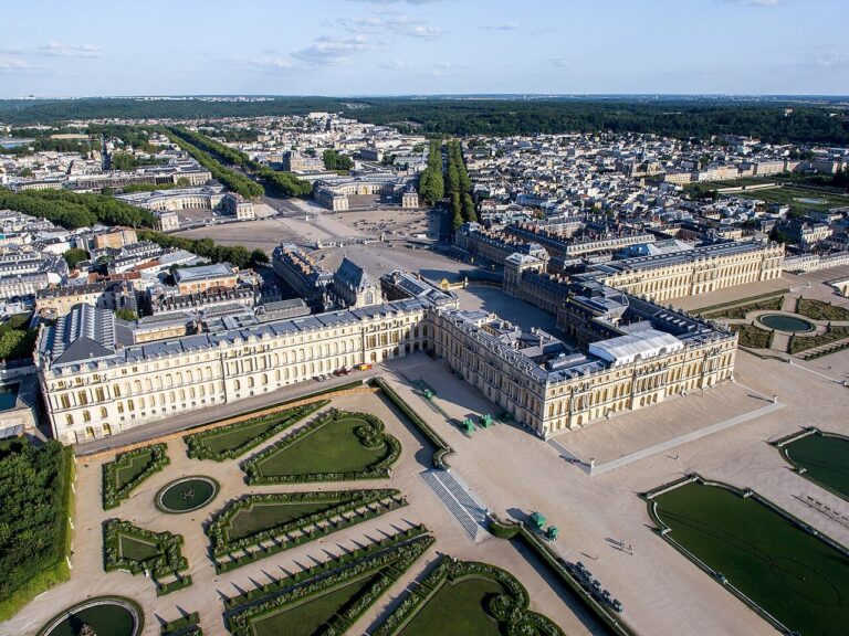 Visit the Lavish Palaces of Marie Antoinette