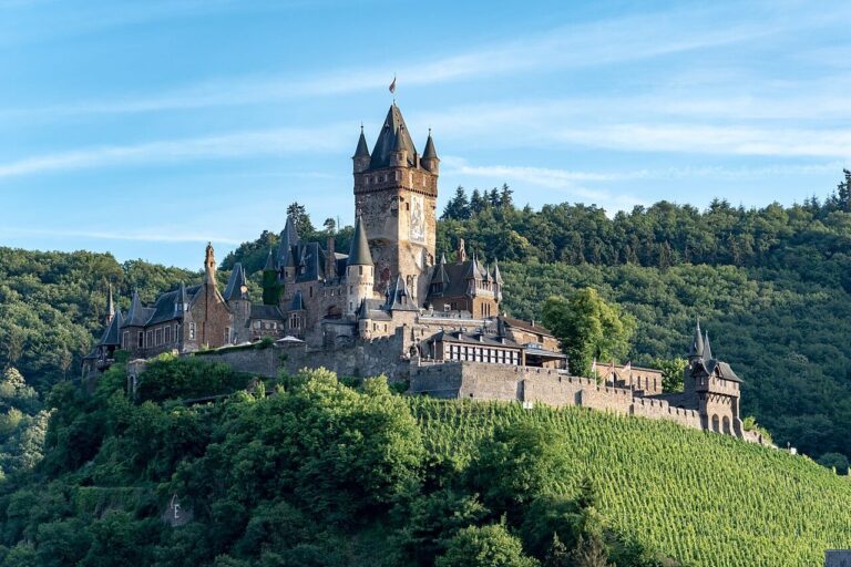 reichsburg-cochem-castle-moselle-valley-germany