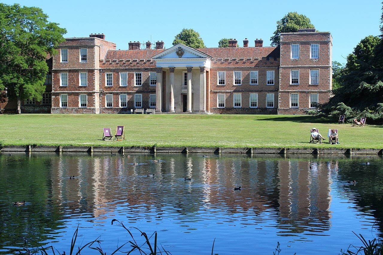 Explore the Fascinating Castles and Stately Homes in Hampshire Visit