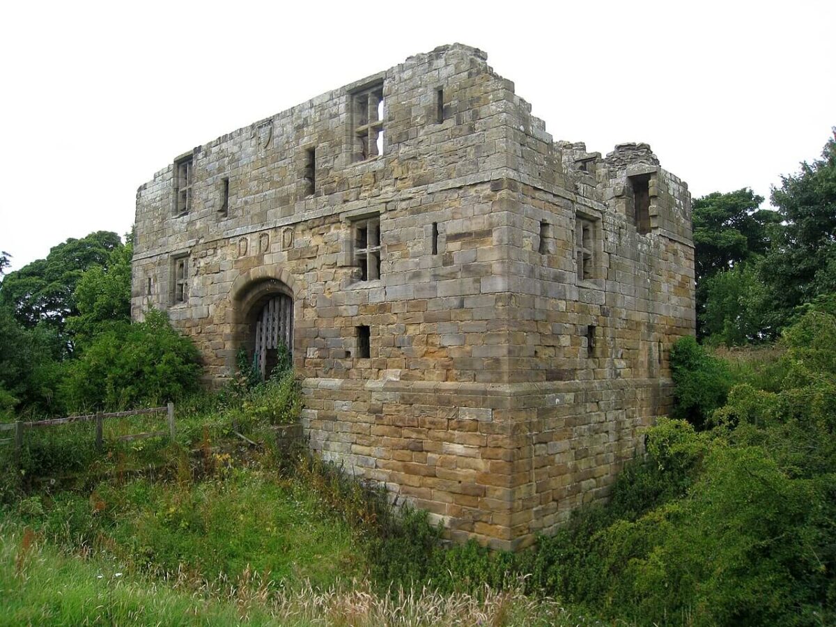 whorlton castle gatehouse yorkshire